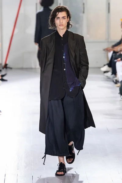 Look 4